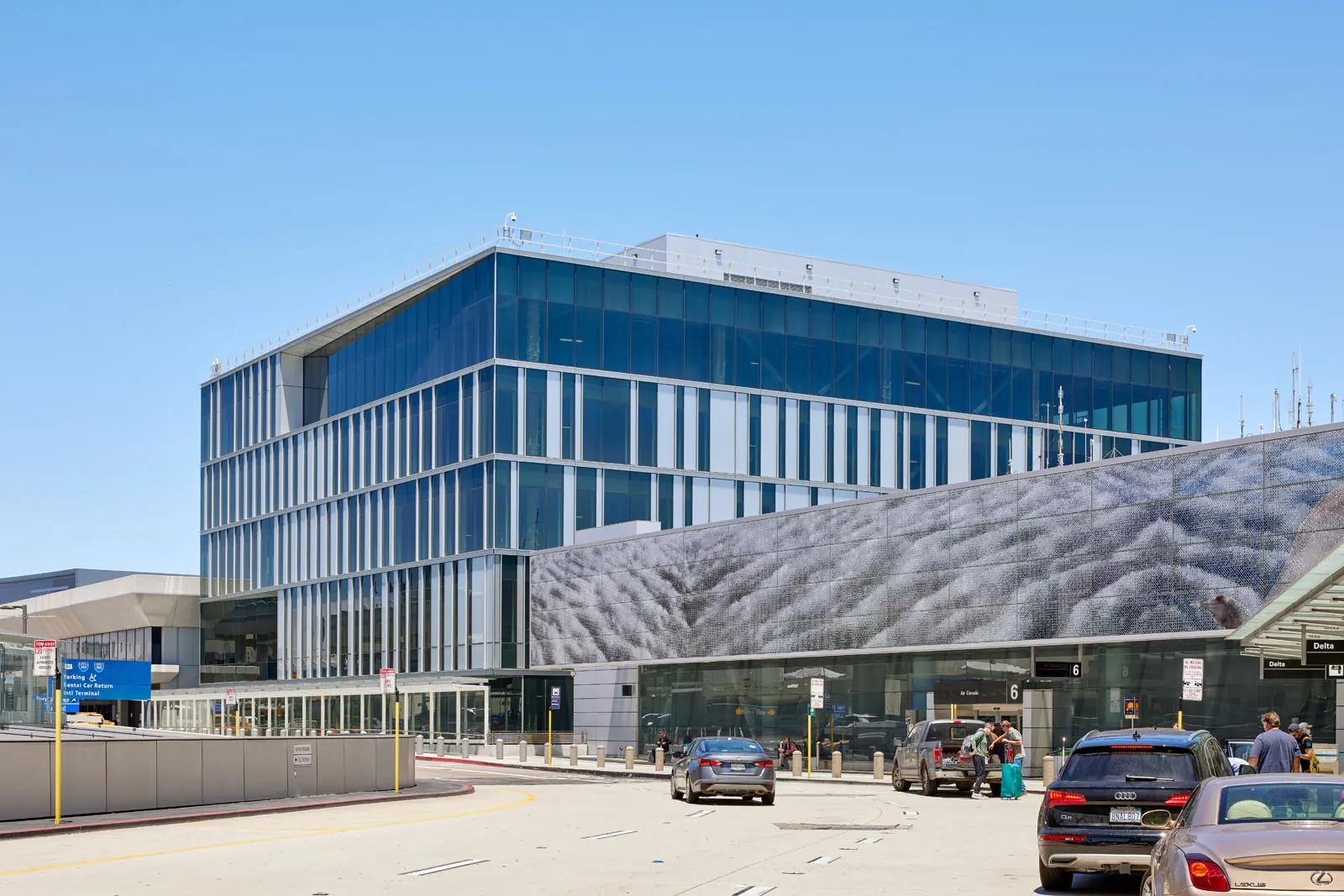 Courtyard 3 Connector, San Francisco International Airport — Institutional Structural Engineering, San Francisco, CA
